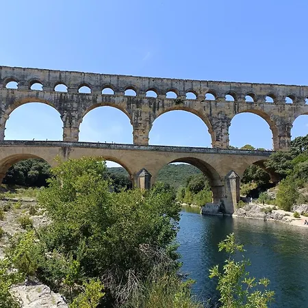 Pied A Terre Avignon - Pont Du Gard Apartamento *
